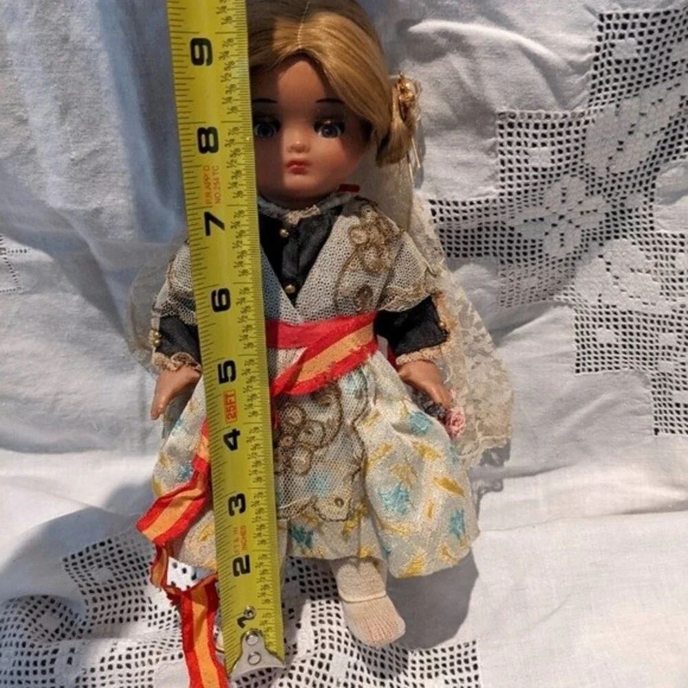 Vintage Linda Pirula with regional Valencian costume